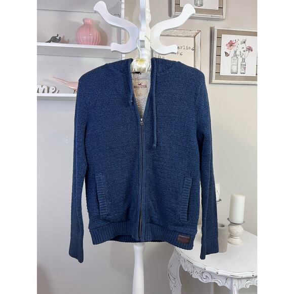 Hollister Men's Size Small insulated Hoodie warm, cozy, Fall Winter, Spring #74 - Picture 1 of 7